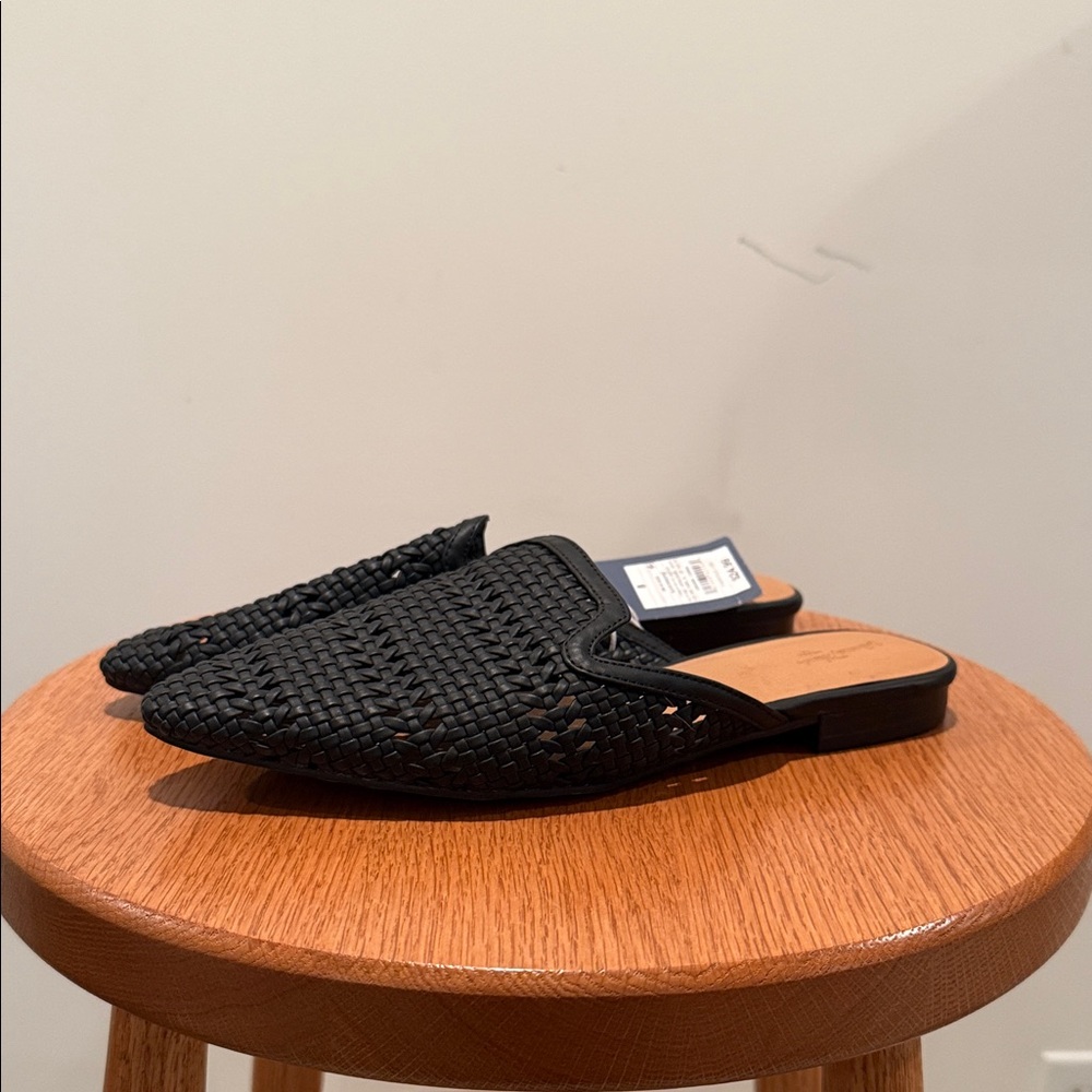 Universal Thread Black Woven Women's Sandals